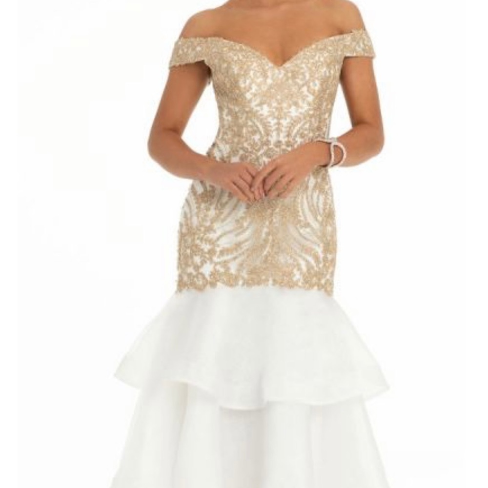 Off the shoulder metallic organza dress, white/ gold. brand new. Party, evening.